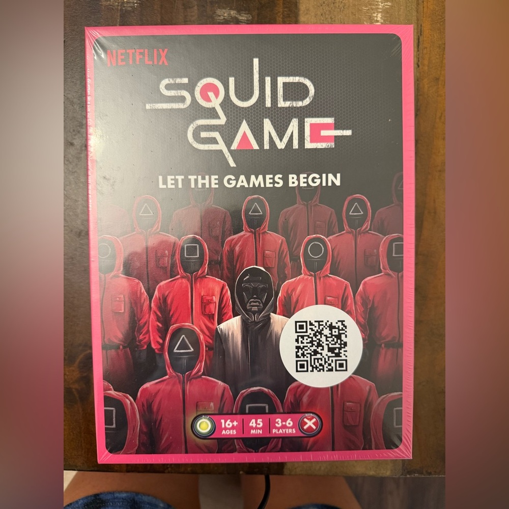 Squid Game Card Game - Red and Black